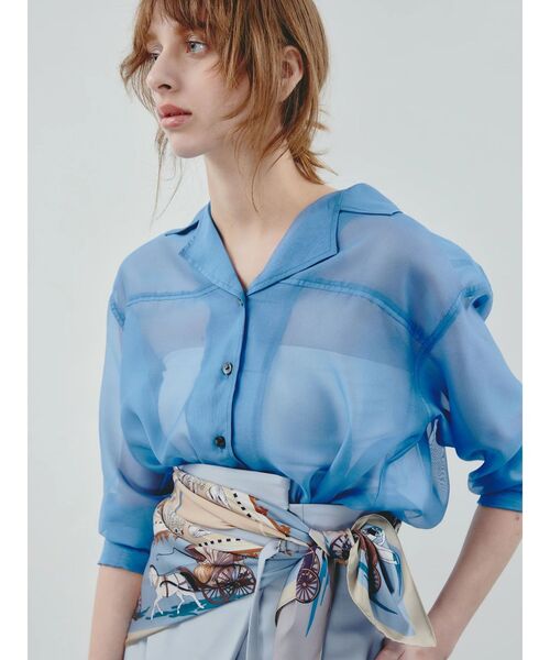TONAL(トーナル)の「シアー開衿シャツ(シャツ/ブラウス・レディース・ブルー/ブラウン/ブラック・MEDIUM)」の3枚目の写真