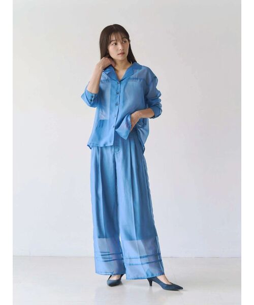 TONAL(トーナル)の「シアー開衿シャツ(シャツ/ブラウス・レディース・ブルー/ブラウン/ブラック・MEDIUM)」の11枚目の写真