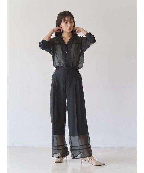TONAL(トーナル)の「シアー開衿シャツ(シャツ/ブラウス・レディース・ブルー/ブラウン/ブラック・MEDIUM)」の14枚目の写真