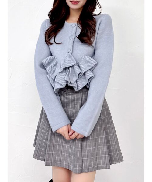 dazzlin（ダズリン）の「ヘムフリルニットジャケット（ノーカラージャケット・レディース・チャコールグレー/ブルー/アイボリー・FREE）」の6枚目の写真