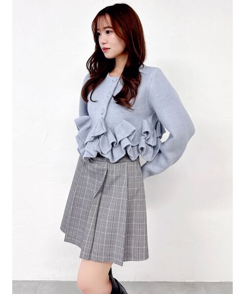 dazzlin（ダズリン）の「ヘムフリルニットジャケット（ノーカラージャケット・レディース・チャコールグレー/ブルー/アイボリー・FREE）」の7枚目の写真