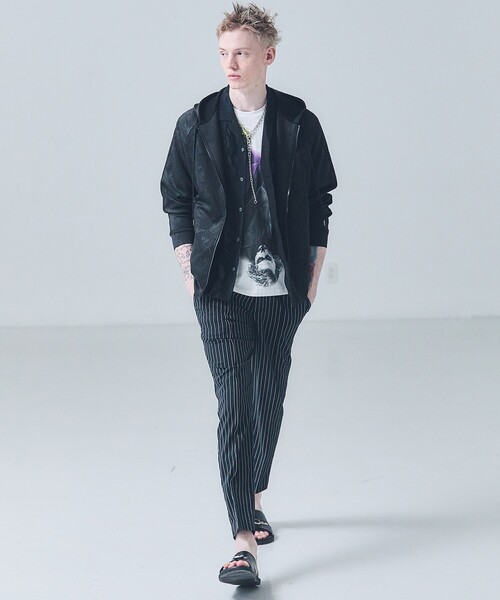 5351 POUR LES HOMMES（ゴーサンゴーイチプールオム）の「【セットアップ対応】リーフ柄　ジップ パーカー（パーカー・メンズ・ブラック/ライトグレー・46/44/50/48）」の3枚目の写真