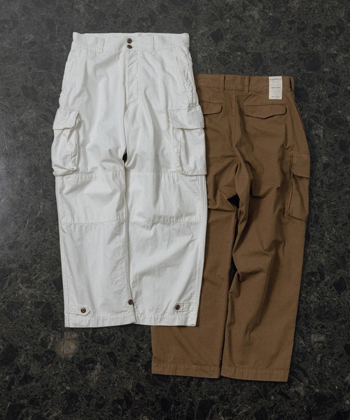ADAM ET ROPE'(アダムエロペ)の「ヴィンテージライク M47 ワイドカーゴパンツ(カーゴパンツ・メンズ・ブラック/オリーブ/オフホワイト・L/M)」の16枚目の写真