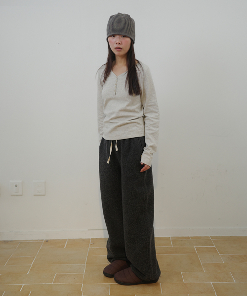 NAATS（ナツ）の「Boucle Wool Pants, charcoal（スウェットパンツ・レディース・その他・FREE）」の2枚目の写真