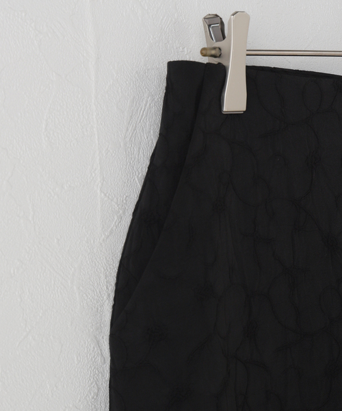 U by SPICK&SPAN（ユーバイスピックアンドスパン）の「【OURSAALTY / アワソルティ】Vine Forest Long SK（スカート・レディース・ブラック・SMALL）」の3枚目の写真