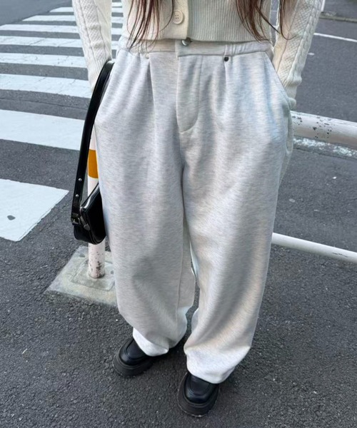 mebole(メボレ)の「タックワイドスウェットパンツ(スウェットパンツ・レディース・グレー/ブラック・FREE)」の1枚目の写真