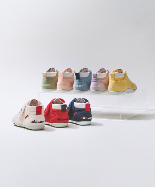 MIKI HOUSE（ミキハウス）の「【WEB限定】55周年記念モデル ファーストベビーシューズ（ベビーシューズ/ベビーソックス・キッズ・ブルー/ネイビー/イエロー/ラベンダー/ホワイト/レッド/グリーン/ピンク・12cm/13cm/12.5cm/13.5cm/11.5cm）」の12枚目の写真