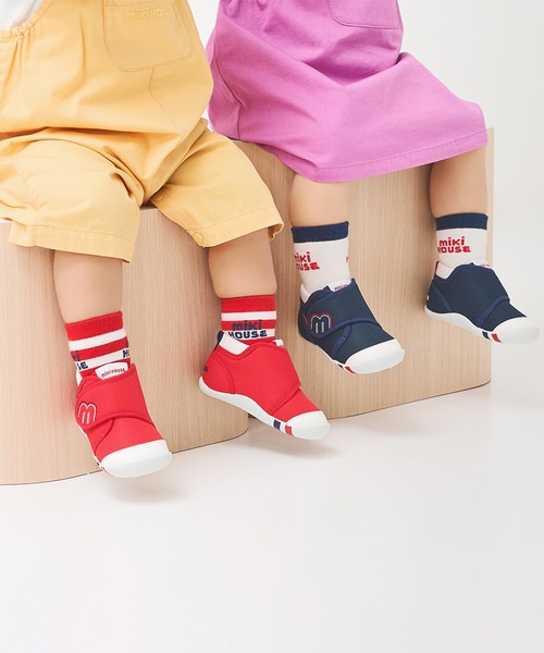 MIKI HOUSE（ミキハウス）の「【WEB限定】55周年記念モデル ファーストベビーシューズ（ベビーシューズ/ベビーソックス・キッズ・ブルー/ネイビー/イエロー/ラベンダー/ホワイト/レッド/グリーン/ピンク・12cm/13cm/12.5cm/13.5cm/11.5cm）」の16枚目の写真