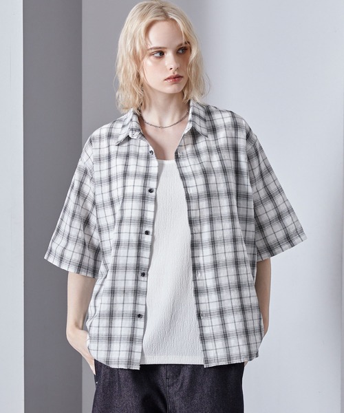 Loose/ルース(ルース)の「セミシアー ベーシック ワッシャーチェックシャツ(シャツ/ブラウス・メンズ・ホワイト/ダークグレー/ブルー・S/L/M)」の4枚目の写真