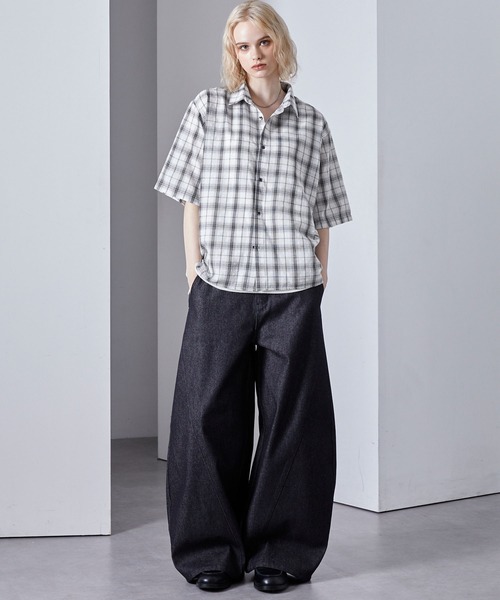 Loose/ルース(ルース)の「セミシアー ベーシック ワッシャーチェックシャツ(シャツ/ブラウス・メンズ・ホワイト/ダークグレー/ブルー・S/L/M)」の7枚目の写真