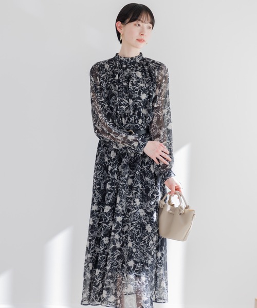 Paradise Picnic（パラダイスピクニック）の「TRANOI. スタンドカラーレトロフラワーワンピース（ワンピース・レディース・アイボリー/ブラック・FREE）」の17枚目の写真