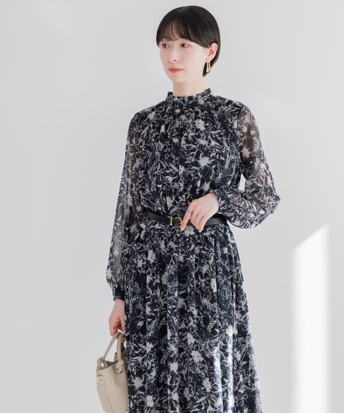 Paradise Picnic（パラダイスピクニック）の「TRANOI. スタンドカラーレトロフラワーワンピース（ワンピース・レディース・アイボリー/ブラック・FREE）」の18枚目の写真