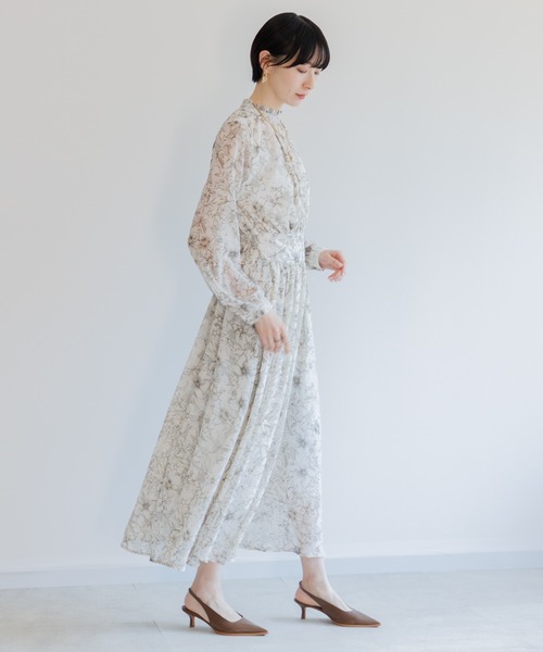 Paradise Picnic（パラダイスピクニック）の「TRANOI. スタンドカラーレトロフラワーワンピース（ワンピース・レディース・アイボリー/ブラック・FREE）」の5枚目の写真