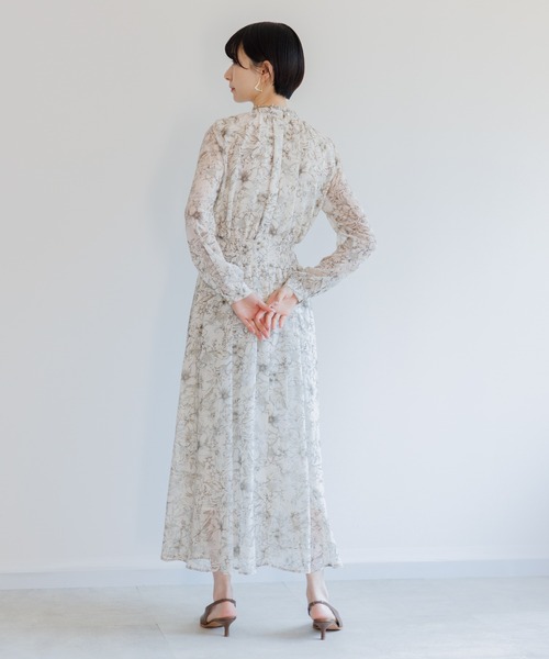 Paradise Picnic（パラダイスピクニック）の「TRANOI. スタンドカラーレトロフラワーワンピース（ワンピース・レディース・アイボリー/ブラック・FREE）」の6枚目の写真