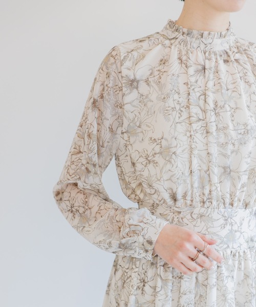 Paradise Picnic（パラダイスピクニック）の「TRANOI. スタンドカラーレトロフラワーワンピース（ワンピース・レディース・アイボリー/ブラック・FREE）」の8枚目の写真