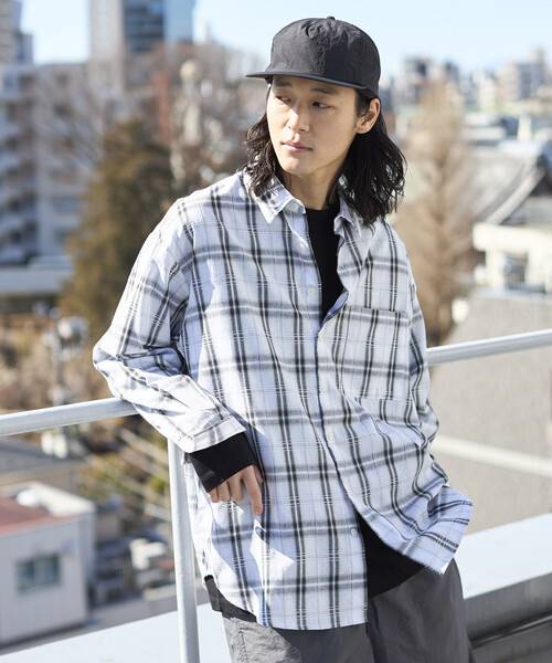 Firsthand(ファーストハンド)の「Firsthand/ファーストハンド ビッグシルエット オンブレ チェックシャツ / 長袖 / レギュラーカラー(シャツ/ブラウス・メンズ・ブラック/グレー/ホワイト・LARGE/MEDIUM)」の5枚目の写真