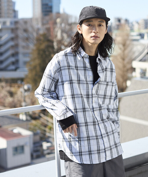 Firsthand(ファーストハンド)の「Firsthand/ファーストハンド ビッグシルエット オンブレ チェックシャツ / 長袖 / レギュラーカラー(シャツ/ブラウス・メンズ・ブラック/グレー/ホワイト・LARGE/MEDIUM)」の6枚目の写真