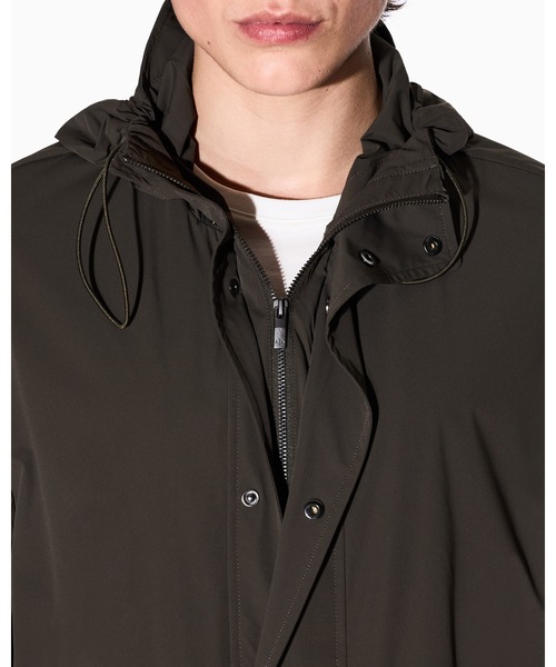 ARMANI EXCHANGE(アルマーニエクスチェンジ)の「【A|X アルマーニ エクスチェンジ】ストレッチナイロン ナイロンジャケット(ナイロンジャケット・メンズ・ダークカーキ・MEDIUM/LARGE)」の1枚目の写真