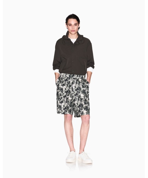 ARMANI EXCHANGE(アルマーニエクスチェンジ)の「【A|X アルマーニ エクスチェンジ】ストレッチナイロン ナイロンジャケット(ナイロンジャケット・メンズ・ダークカーキ・MEDIUM/LARGE)」の3枚目の写真