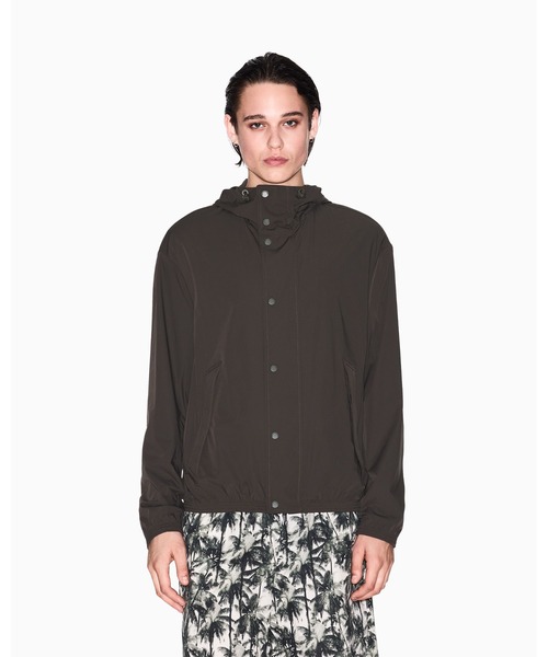 ARMANI EXCHANGE(アルマーニエクスチェンジ)の「【A|X アルマーニ エクスチェンジ】ストレッチナイロン ナイロンジャケット(ナイロンジャケット・メンズ・ダークカーキ・MEDIUM/LARGE)」の5枚目の写真