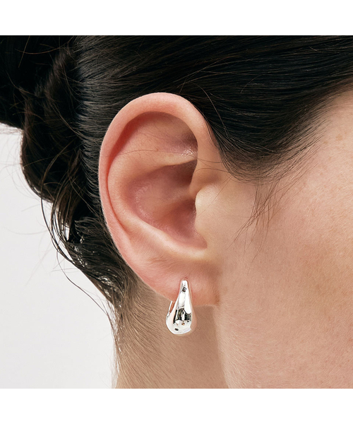 HEI(ヘイ)の「honey jar earring(ピアス(両耳用)・レディース・ホワイト/ゴールド・FREE)」の2枚目の写真