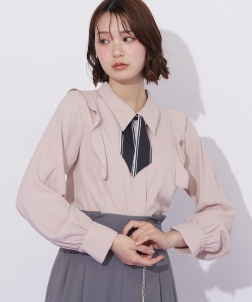 JILL by JILL STUART（ジルバイジルスチュアート）の「スカーフ付きブラウス（シャツ/ブラウス・レディース・ピンク/ホワイト/グレー・FREE）」の6枚目の写真