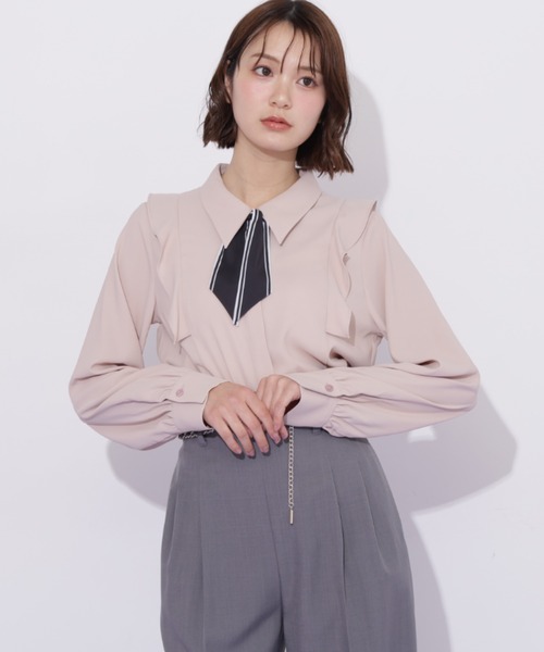 JILL by JILL STUART（ジルバイジルスチュアート）の「スカーフ付きブラウス（シャツ/ブラウス・レディース・ピンク/ホワイト/グレー・FREE）」の5枚目の写真