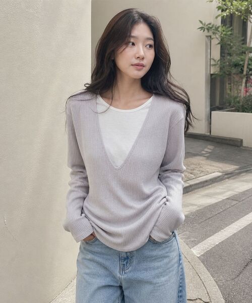 SAYUU(サユ)の「ディープVネックレイヤードリブTシャツダスティラベンダー(Tシャツ/カットソー・レディース・ダークラベンダー・FREE)」の7枚目の写真