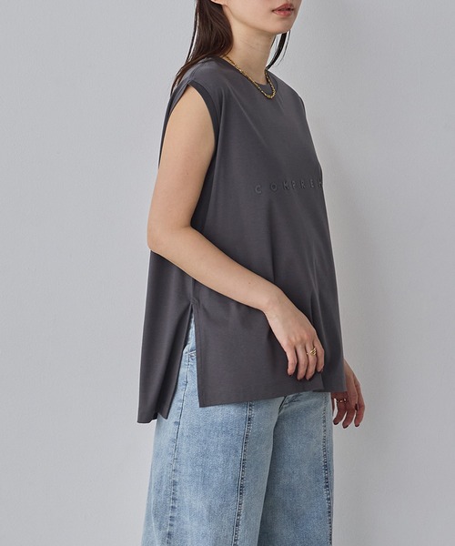 hunch(ハンチ)の「ミニロゴ フレンチスリーブ Tシャツ(Tシャツ/カットソー・レディース・チャコール/ライム/オフホワイト/ライトベージュ・FREE)」の8枚目の写真