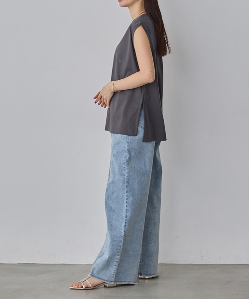 hunch(ハンチ)の「ミニロゴ フレンチスリーブ Tシャツ(Tシャツ/カットソー・レディース・チャコール/ライム/オフホワイト/ライトベージュ・FREE)」の11枚目の写真