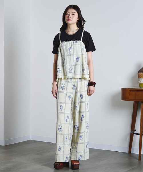 ROSE BUD（ローズバッド）の「(mag.by c)EMBROIDERY PANTS（その他パンツ・レディース・オフホワイト/ブラック・S/M）」の7枚目の写真