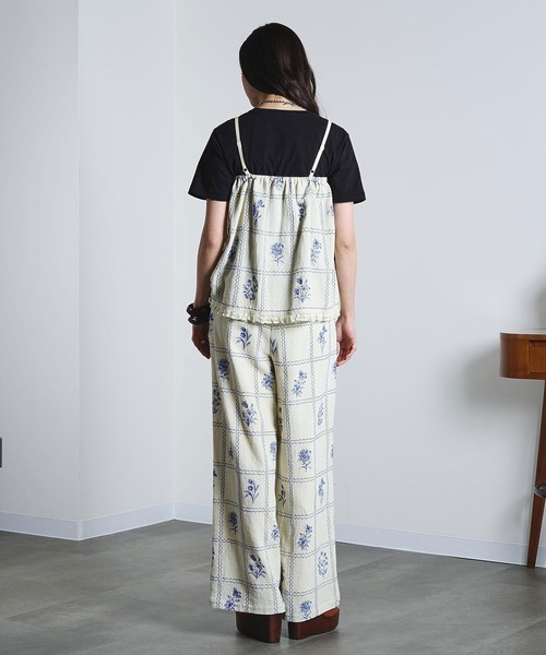 ROSE BUD（ローズバッド）の「(mag.by c)EMBROIDERY PANTS（その他パンツ・レディース・オフホワイト/ブラック・S/M）」の9枚目の写真