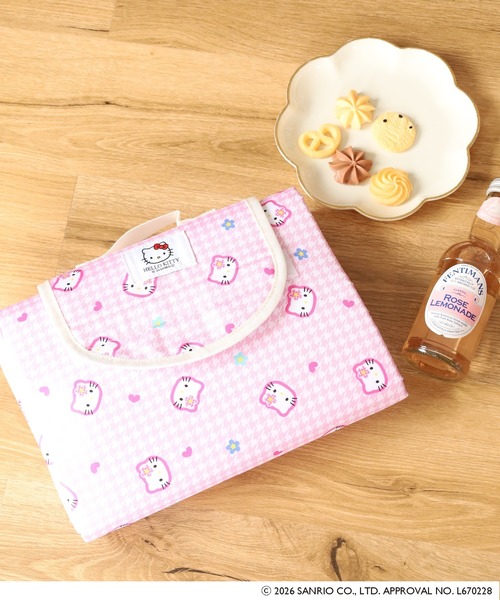 sanrio characters 折り畳みレジャーシート（アウトドアグッズ
