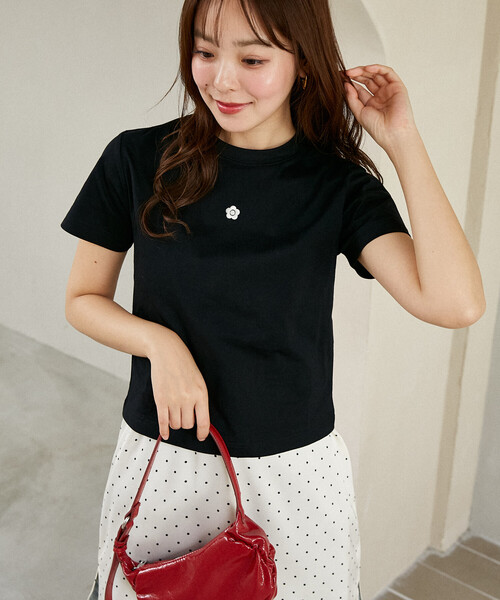 MARY QUANT（マリークワント）の「MARY QUANT × PUBLUX/マリークワント ワンポイント 刺繍 ロゴTシャツ　限定展開（Tシャツ/カットソー・レディース・ブラウン/レッド/オフホワイト/チャコールグレー/ネイビー/ブラック/その他・ﾌﾘ-）」の12枚目の写真