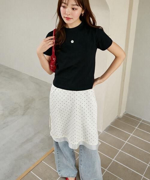 MARY QUANT（マリークワント）の「MARY QUANT × PUBLUX/マリークワント ワンポイント 刺繍 ロゴTシャツ　限定展開（Tシャツ/カットソー・レディース・ブラウン/レッド/オフホワイト/チャコールグレー/ネイビー/ブラック/その他・ﾌﾘ-）」の13枚目の写真
