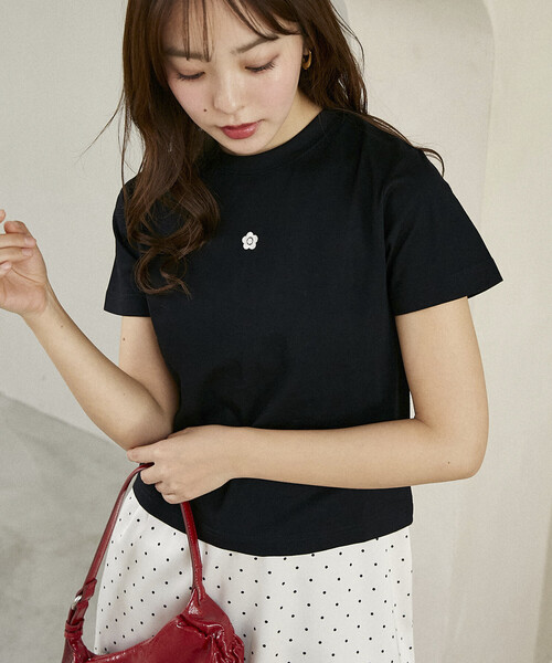 MARY QUANT（マリークワント）の「MARY QUANT × PUBLUX/マリークワント ワンポイント 刺繍 ロゴTシャツ　限定展開（Tシャツ/カットソー・レディース・ブラウン/レッド/オフホワイト/チャコールグレー/ネイビー/ブラック/その他・ﾌﾘ-）」の18枚目の写真