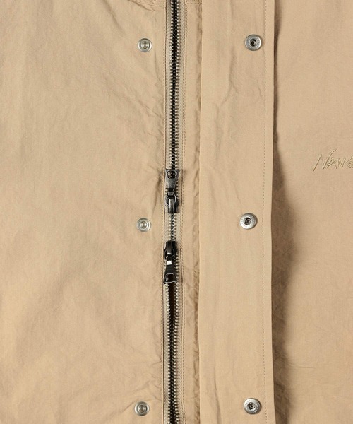 NANGA(ナンガ)の「NANGA×DUFFER DRY COTTON FIELD PARKA:ナンガ別注 セットアップ対応 ドライコットン フィールドパーカー(マウンテンパーカー・メンズ・ブラック/カーキ/ベージュ・MEDIUM/LARGE)」の19枚目の写真