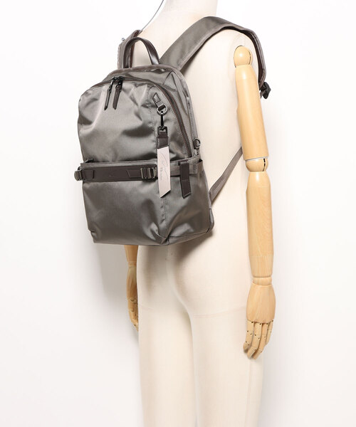 SAC'S BAR セレクト(サックスバーセレクト)の「【W&.Day/Night】 リッカ スクエアリュック2 12L(バックパック/リュック・レディース・ブラック/スモークピンク・FREE)」の3枚目の写真
