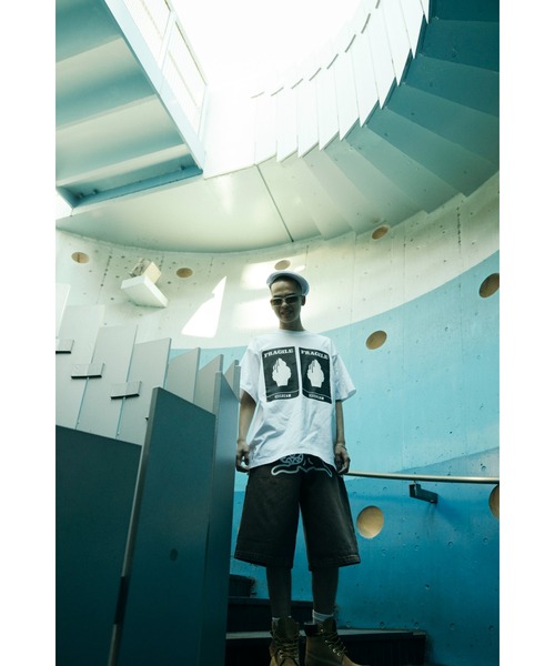 ICECREAM(アイスクリーム)の「COTTON T-SHIRT FRAGILE(Tシャツ/カットソー・メンズ・ブラック/ホワイト系その他・MEDIUM/LARGE/X-LARGE/SMALL)」の12枚目の写真