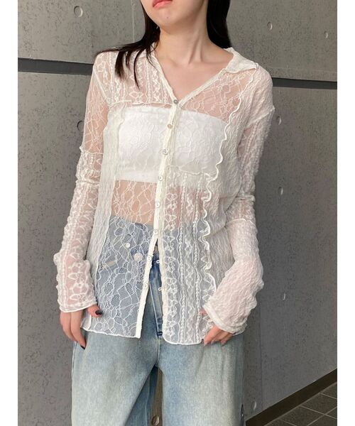 MURUA（ムルーア）の「【WEB限定】レースパッチワークカーデトップス（カーディガン/ボレロ・レディース・ブラック/アイボリー・FREE）」の2枚目の写真