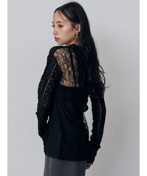 MURUA（ムルーア）の「【WEB限定】レースパッチワークカーデトップス（カーディガン/ボレロ・レディース・ブラック/アイボリー・FREE）」の4枚目の写真