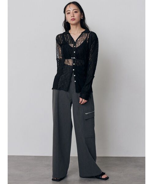 MURUA（ムルーア）の「【WEB限定】レースパッチワークカーデトップス（カーディガン/ボレロ・レディース・ブラック/アイボリー・FREE）」の18枚目の写真