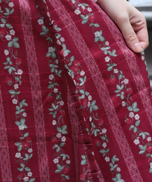 axes femme（アクシーズファム）の「苺柄切替フレアスカート（スカート・レディース・レッド/ネイビー/キナリ・FREE）」の7枚目の写真