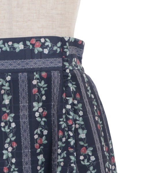 axes femme（アクシーズファム）の「苺柄切替フレアスカート（スカート・レディース・レッド/ネイビー/キナリ・FREE）」の17枚目の写真