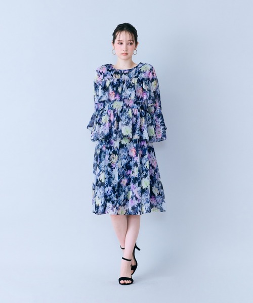 Audie a Muses(オーディアミューズ)の「モザイクフラワープリントワンピース(ワンピース・レディース・ベージュ/ネイビー・38/42)」の19枚目の写真