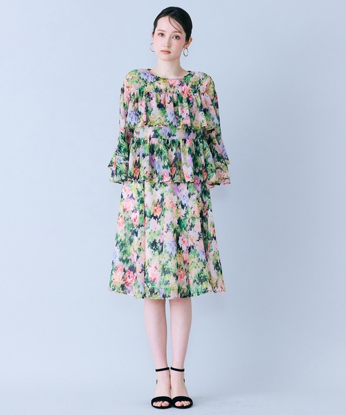 Audie a Muses(オーディアミューズ)の「モザイクフラワープリントワンピース(ワンピース・レディース・ベージュ/ネイビー・38/42)」の21枚目の写真