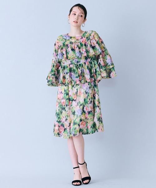 Audie a Muses(オーディアミューズ)の「モザイクフラワープリントワンピース(ワンピース・レディース・ベージュ/ネイビー・38/42)」の22枚目の写真