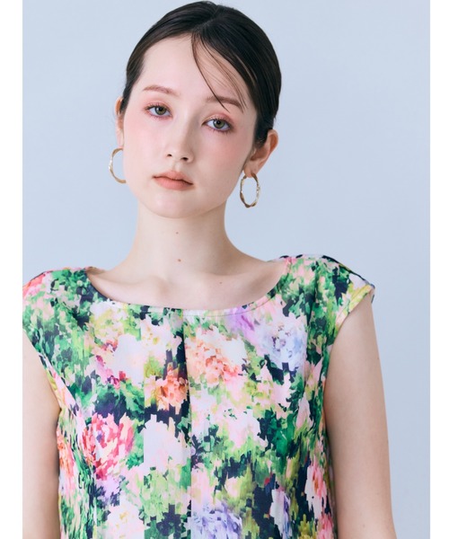 Audie a Muses(オーディアミューズ)の「モザイクフラワープリントワンピース(ワンピース・レディース・ベージュ/ネイビー・38/42)」の4枚目の写真