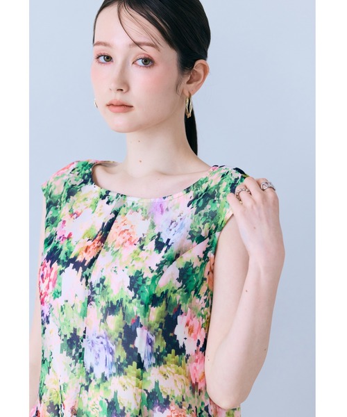 Audie a Muses(オーディアミューズ)の「モザイクフラワープリントワンピース(ワンピース・レディース・ベージュ/ネイビー・38/42)」の5枚目の写真