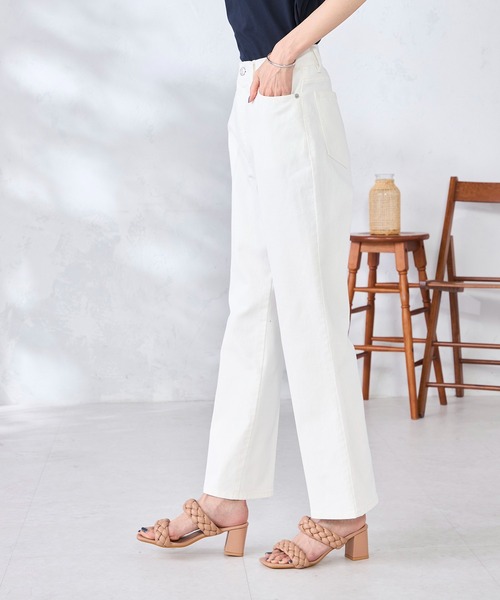 GALLORIA（ギャローリア）の「【ウエスト平ゴム内蔵】デニムセミフレアパンツ（デニムパンツ・レディース・アイボリー・S/M/LL/L）」の3枚目の写真